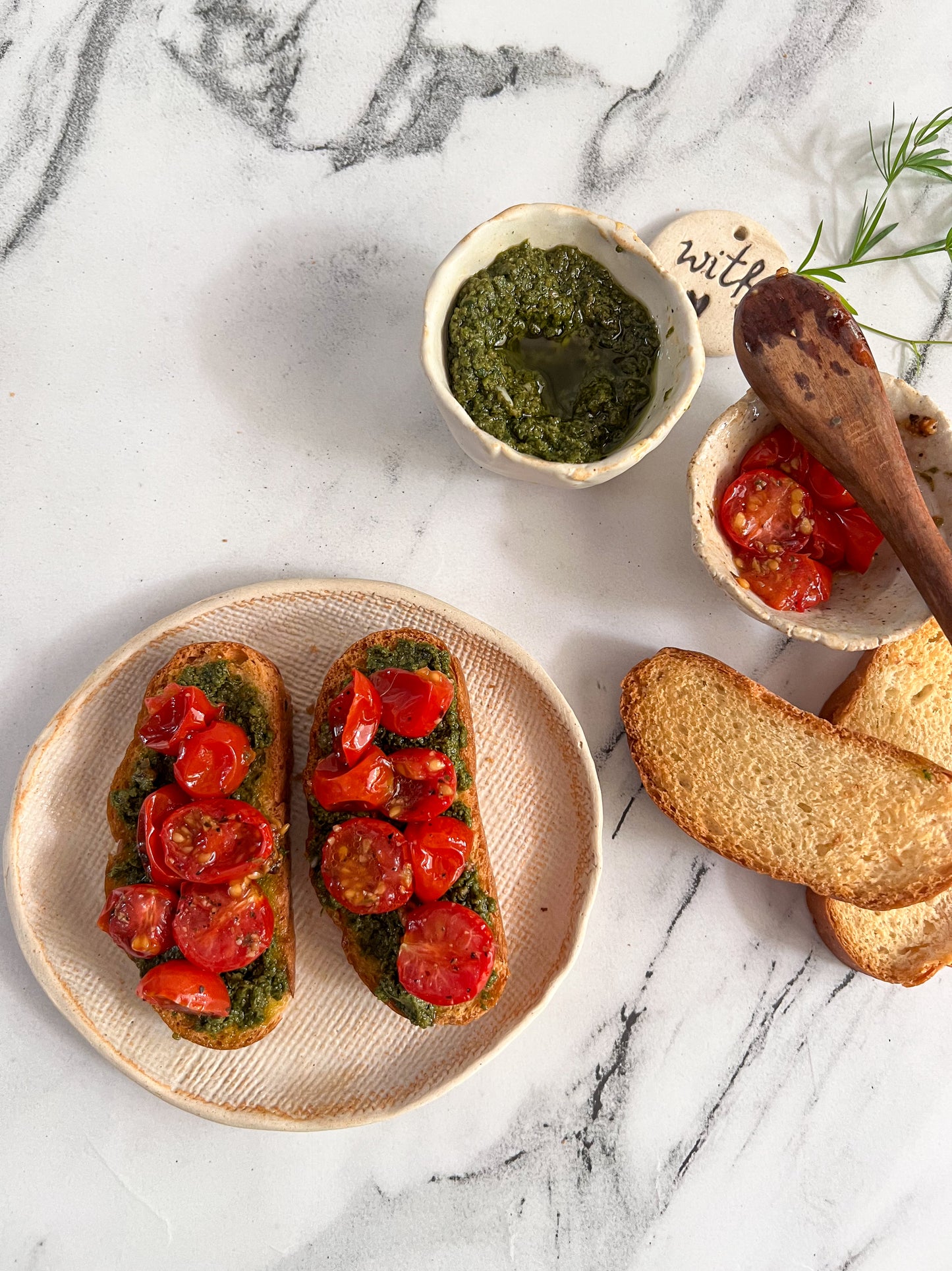 Pesto & Cherry Tomato Open Toast Box