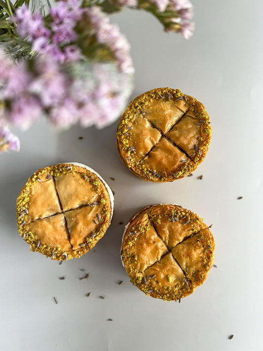 Baklava Creamcheese Pistachio Cake